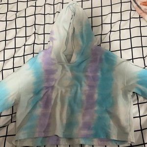 Cropped long sleeve hoodie